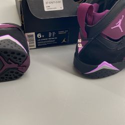 AIR JORDAN 7 Retro GG Size 6 Y 