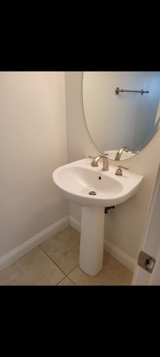 Pedestal Sink And Mirror