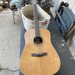 Acoustic Guitar!!! CHEAP