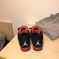 Jordan 4  Red Thunder 