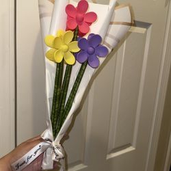 Claw Clips Bouquet $15