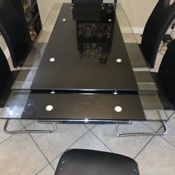 Extendable crystal dining table with 6 chairs