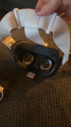 Meta - Quest 2 Advanced All-In-One Virtual Reality Headset - 128GB Qty: