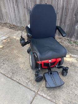 Wheel chair jazzy 600 es