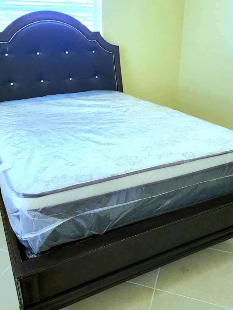 NEW QUEEN-SIZE PILLOW TOP MATTRESS AND BOX SPRING 💤