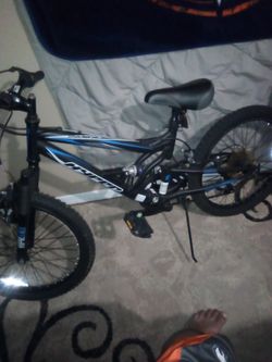Brand New hyper boys bike