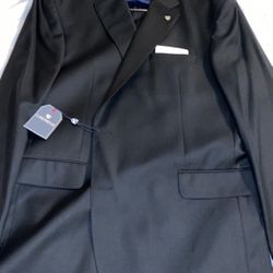 Black Suit. Cremieux 50 L Brand New $700 Retail!!!