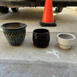 Ceramic pots 