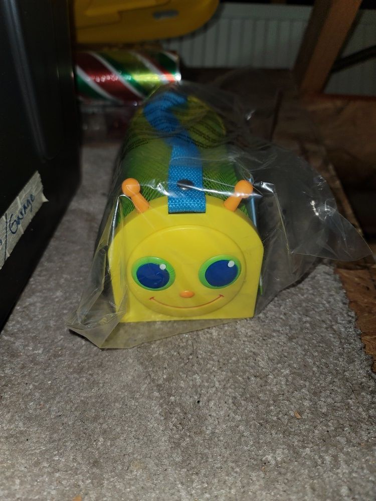 Melissa & Doug Bug House