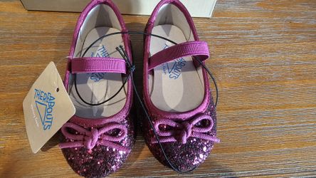 Toddler Girls Size 5 New Pink Sparkly Shoes