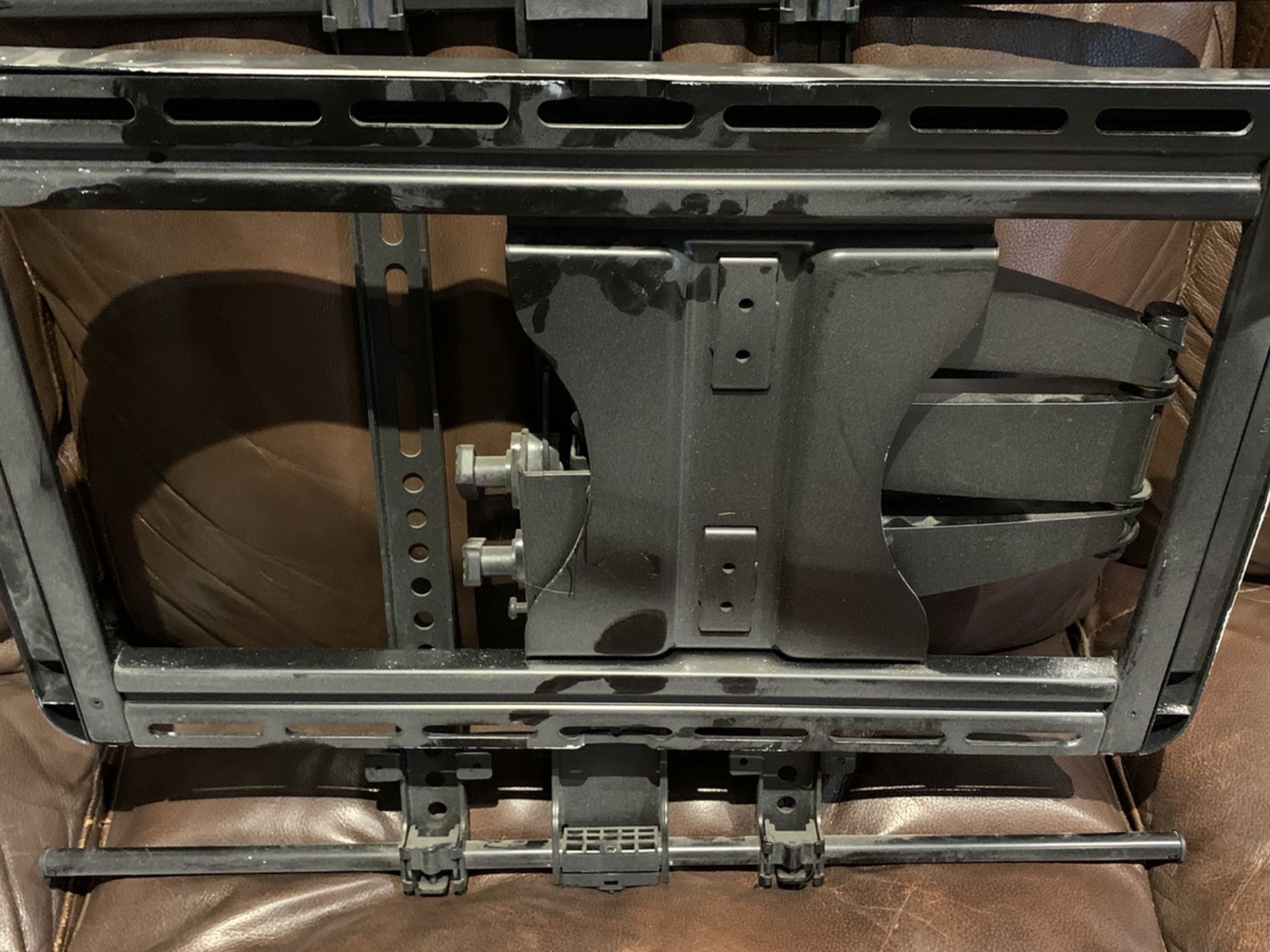 Heavy Duty Fully Articulated Tv Mount
