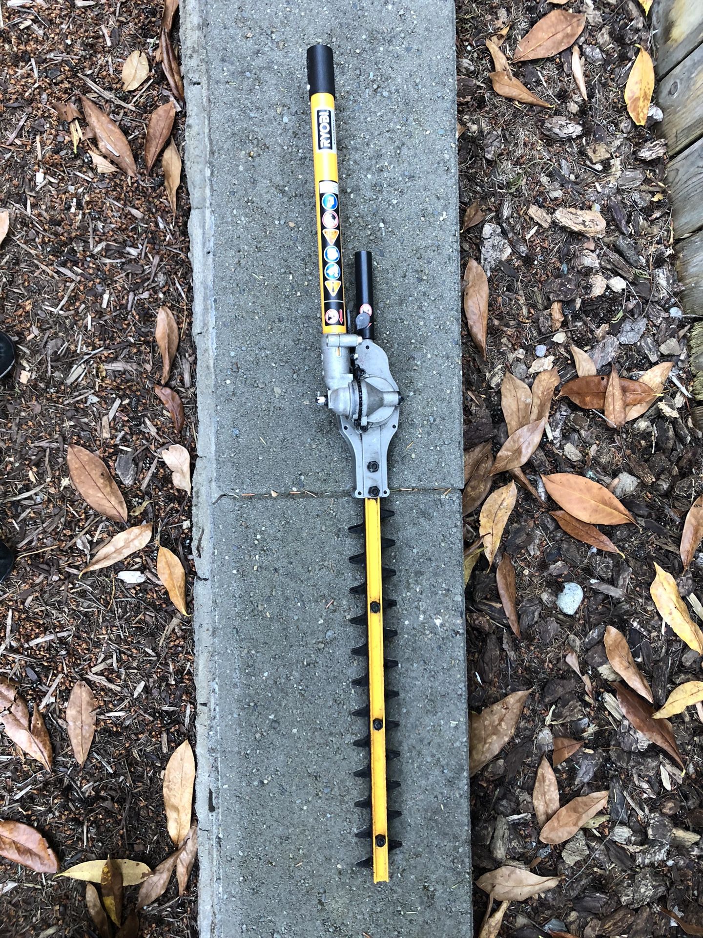 Ryobi Expand-it Articulating Hedge Trimmer Attachment