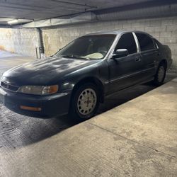 1997 Honda Accord LX Sedan 4D