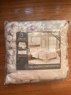 Colesville Full/Queen Comforter Set (2 Available)