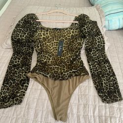 Lulus Bodysuit, Size Medium Stretch, Transparent sleeves and back ,New Whit Tags