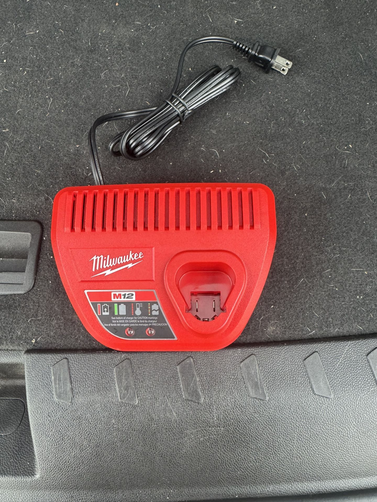 M 12 Battery Charger New
