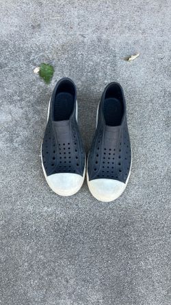 Native Shoes Size 2