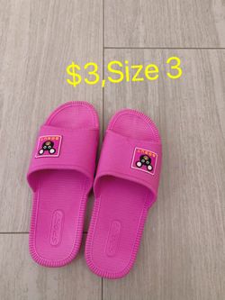 Girl Slipper Size 3 For $3