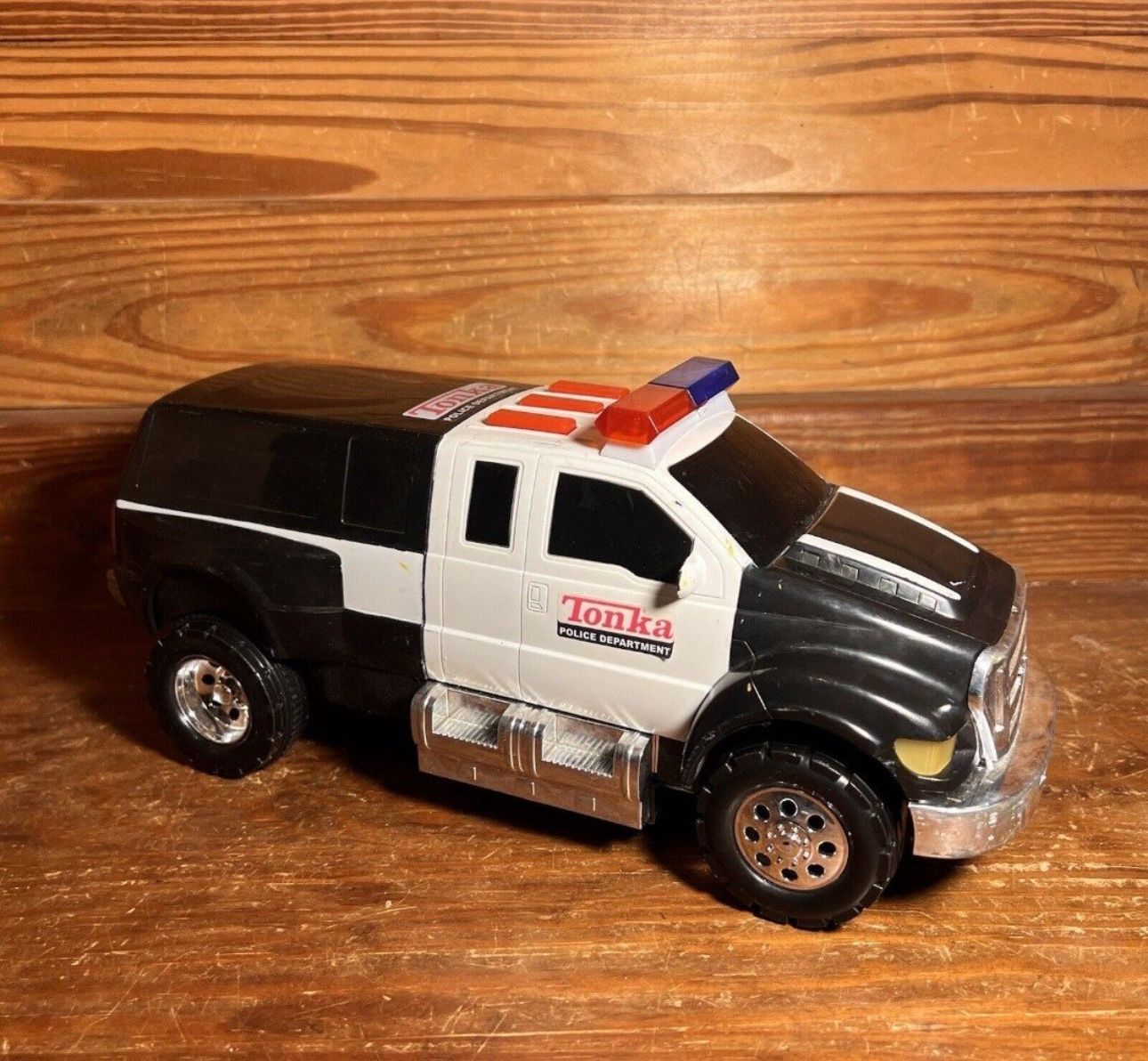2008 Hasbro Tonka Police Department Truck Battery Operated Sounds Pull Back Toy