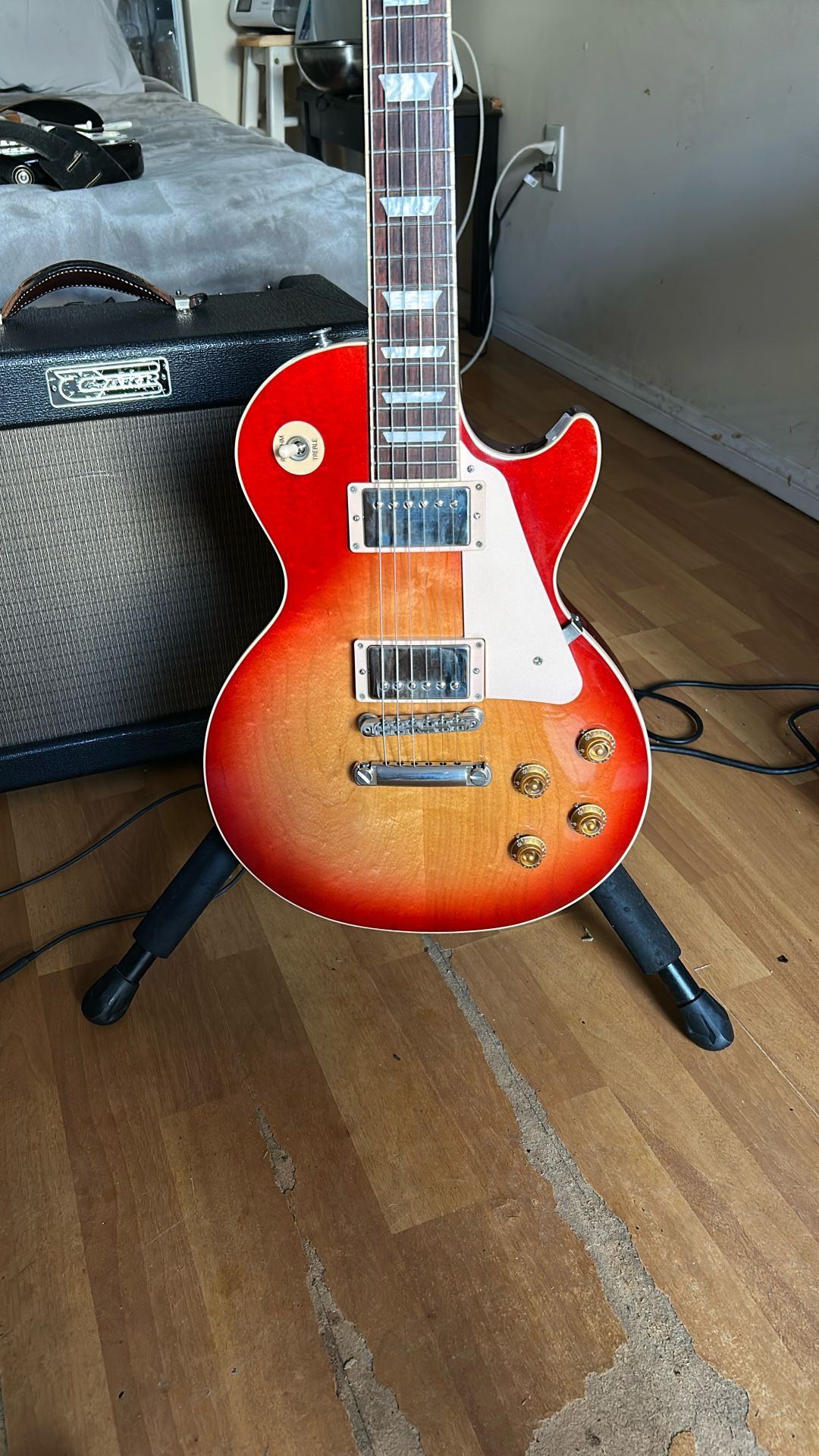 Gibson standard Les Paul cherry red