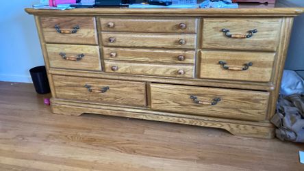 Chest of drawers