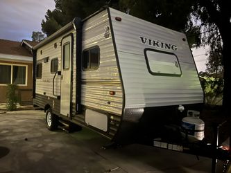 2018 COACHMAN VIKING