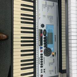 Yamaha Keyboard 