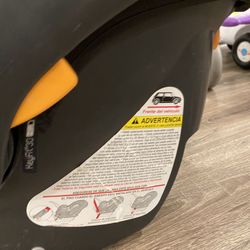 Chicco Keyfit 30 Infant Car Seat And Base