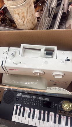 Singer model 1120 as is