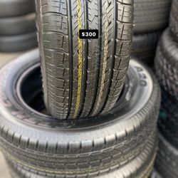 SET OF FOUR USED TIRES 225/65/17 TOYO OPEN COUNTRY 