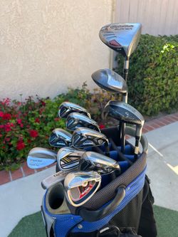 Taylormade golf full set with putter and sun mountain golf cart bag for man right hand