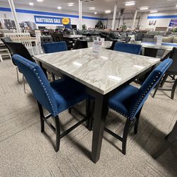 Counter Height 5 Piece Dining Set!