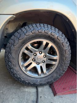 Toyo open country rt trail 265/65R17