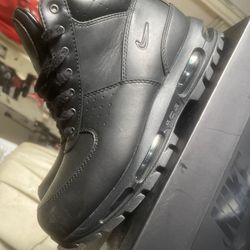 Nike Acg Boots Size 9 