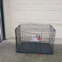 Kong foldable dog cage  size large  like new