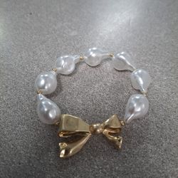 Bowtie Charm Beaded Pearl Stretchable Bracelet 