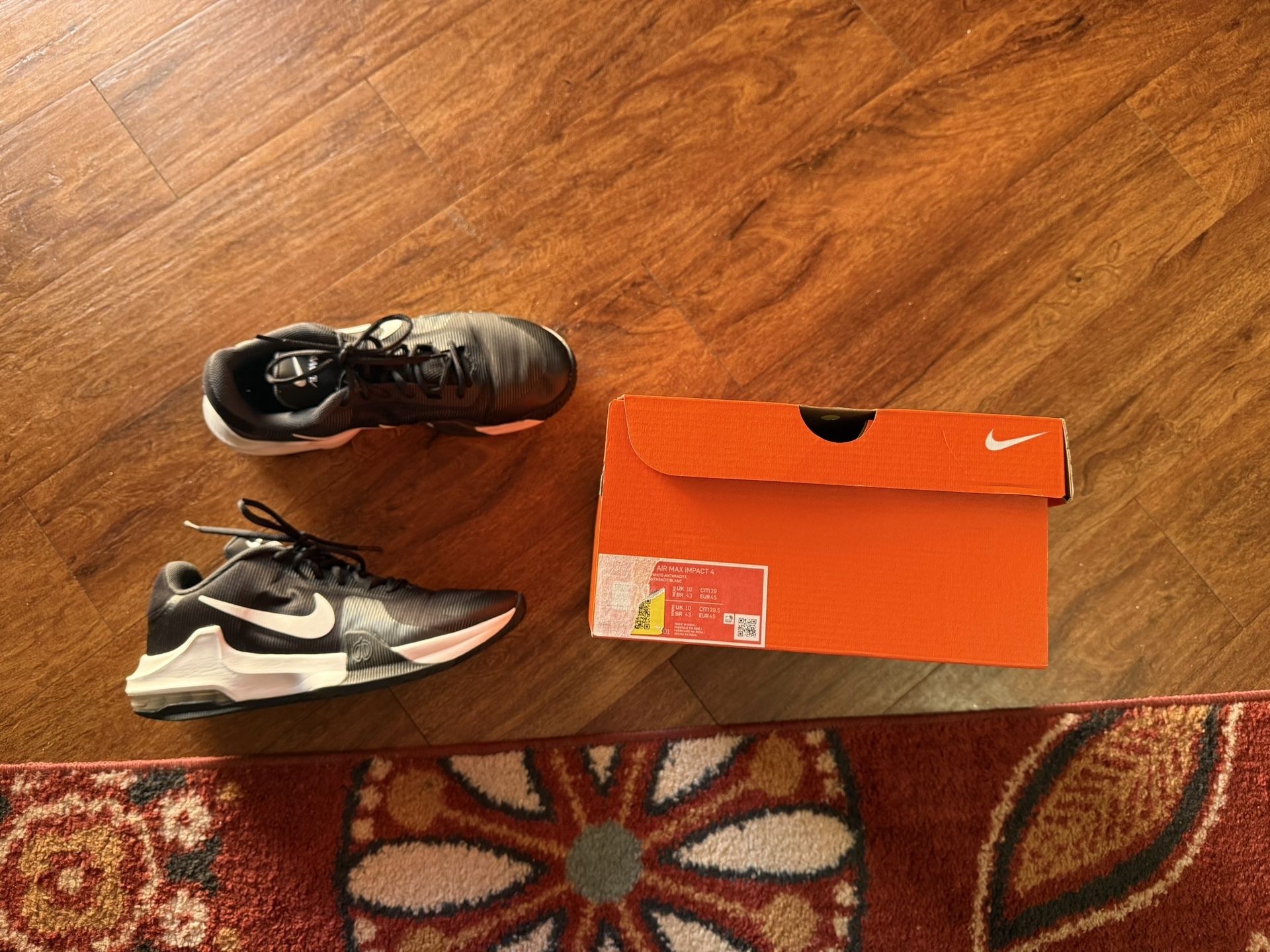 Men’s 11 Nike Air Max Impact 4 Like New