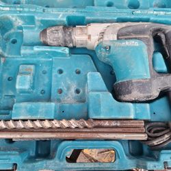 Makita HR4002 9/16 Rotary Drill