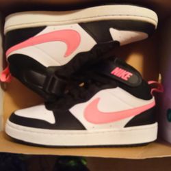 Women's Nike High Top Shoes