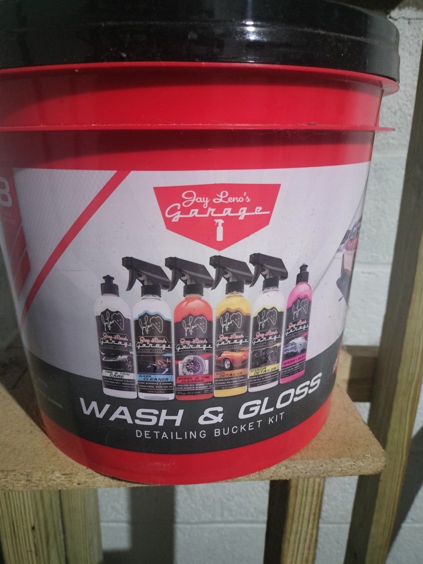 Jay Leno Car Detailing Bucket Kit