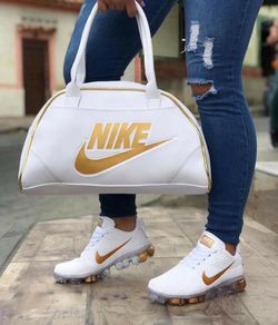 Nike shoes and bag set