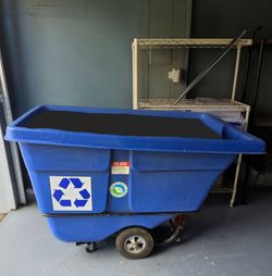 Uline Tilt Truck Recycling Container - 1⁄2 Cubic Yard
