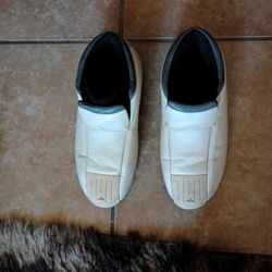 Kobe Bryant Vintage Moon Basketball Shoes 