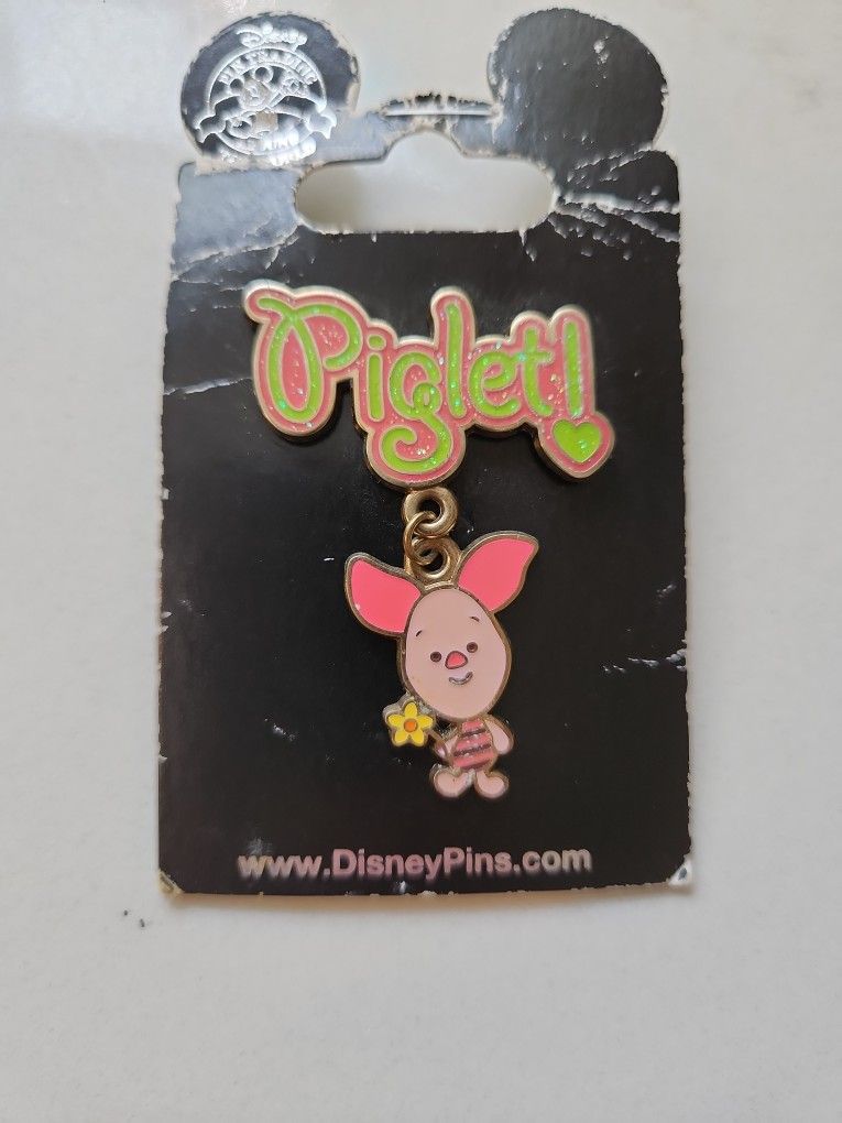 2006 AUTHENTIC DISNEY Piglet pin 
