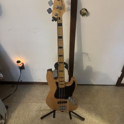 Squire, Fender, Base