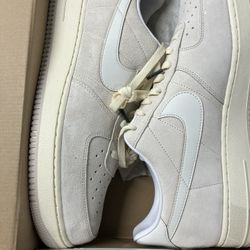 Men’s Nike Air Force Ones 