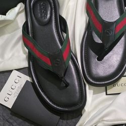 GUCCI MENS THONG SANDALS