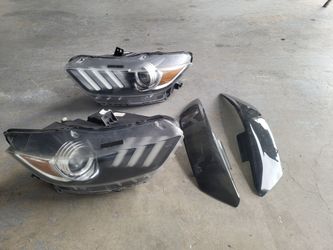 2017  mustang headlight