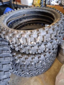 Motorcycle tires 3 knobbis 1 sand Tire