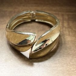 Bangle, Beautiful Hinged Leaves 